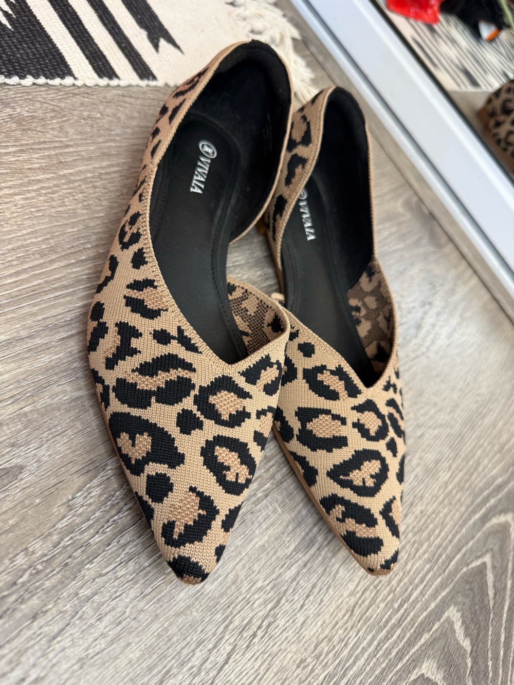 Vivaia Melia Animal Print Leopard Pointed Toe Ballet Flats Size EU 39 - Picture 3 of 10